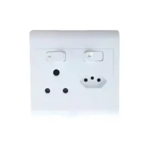 CBI Comb Switched Socket Euro/sa PVC White